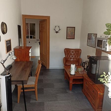 Privates Gaestezimmer In Altenburg Buitenkant foto