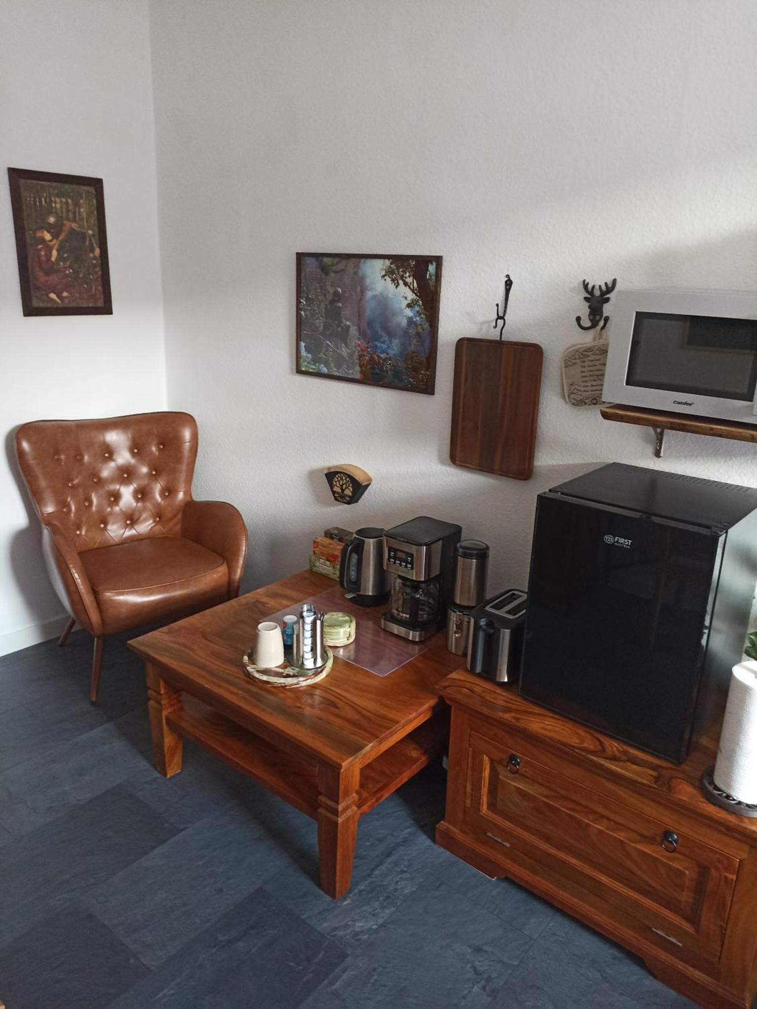 Privates Gaestezimmer In Altenburg Buitenkant foto
